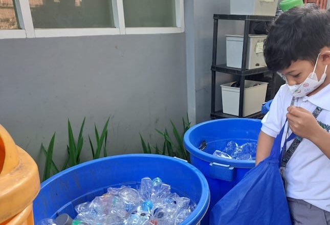 Contoh Larangan Siswa Ketika Berada di Sekolah