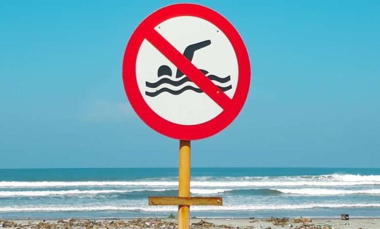 Larangan di Pantai dalam Bahasa Inggris