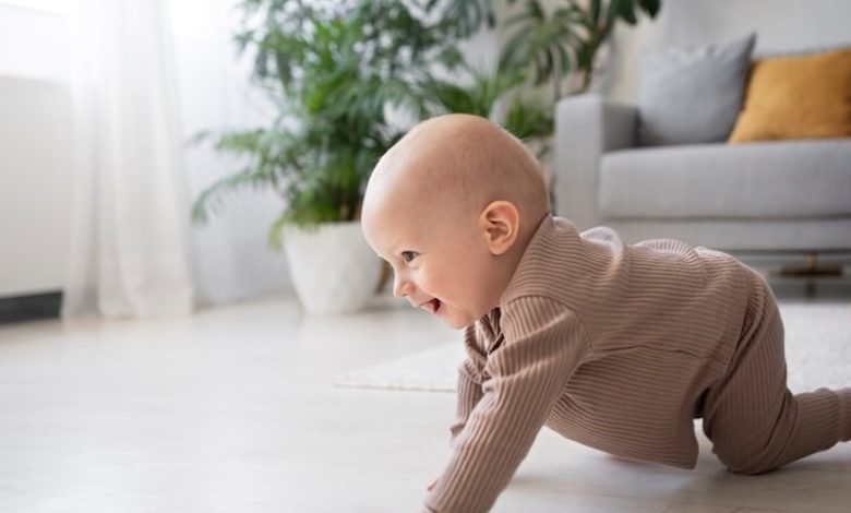 Umur Berapa Bayi Bisa Merangkak