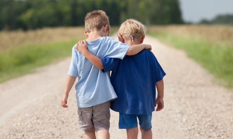 Contoh Sikap Empati kepada Teman